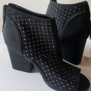 Open toed stacked heels